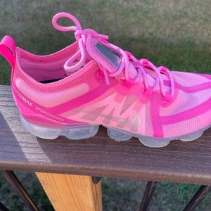 Women's 9.5 Nike Pink VaporMax